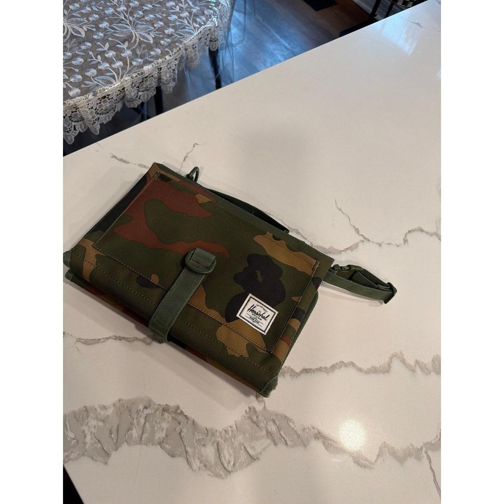 Herschel Supply Co. Sprout‎ Change Mat in woodland camouflage baby pad